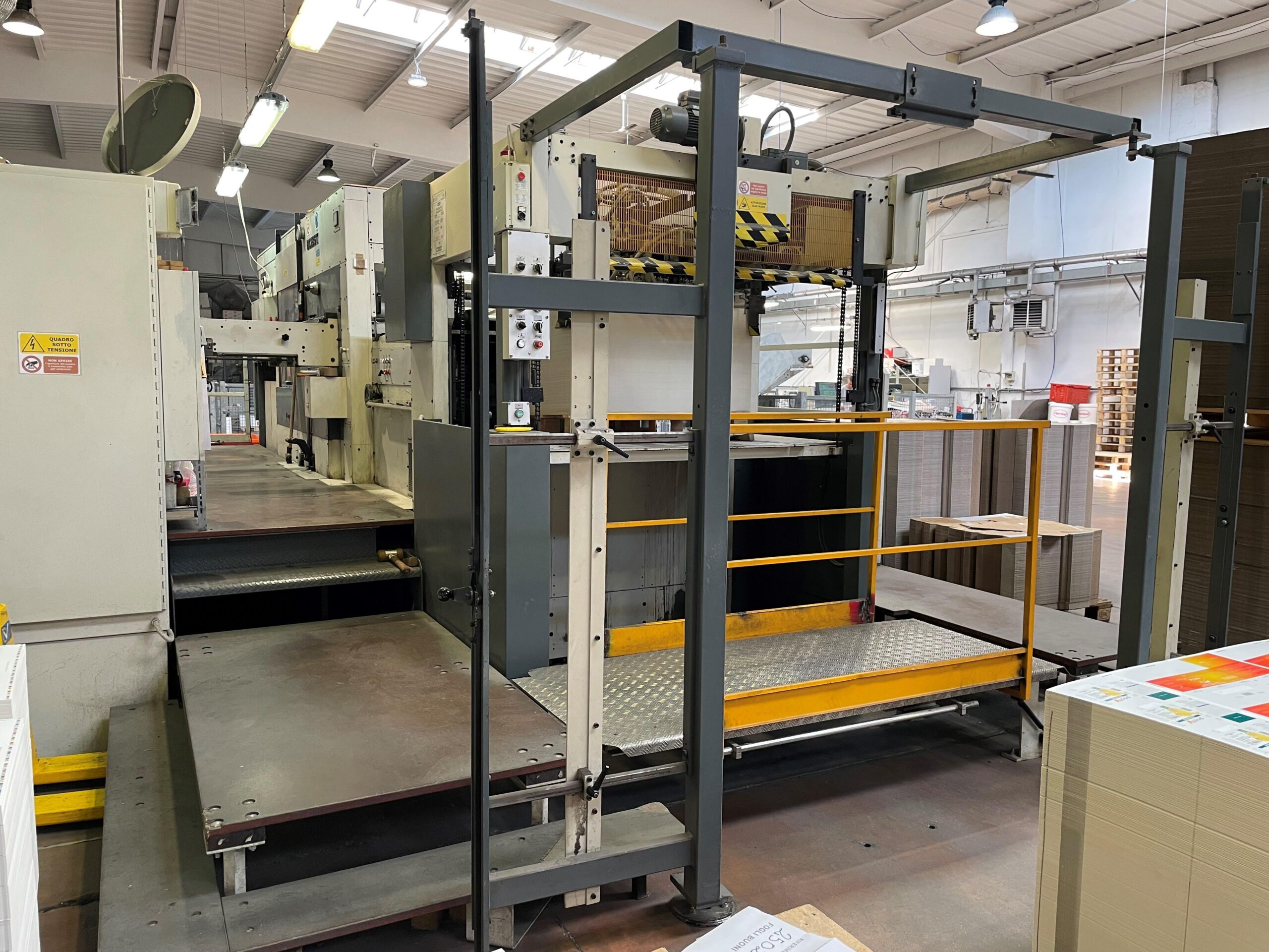Bobst 142 E flat bed die cutter